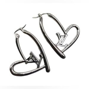LV Style Fashion Jewelry Heart Earrings in Silver-tone